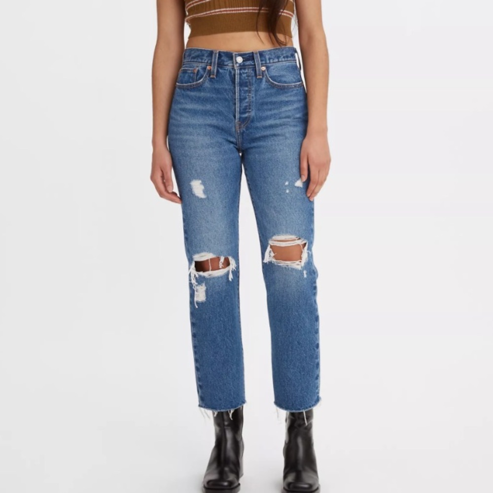 Levis Premium Wedgie Straight Button Fly Distressed Raw Hem Jeans Size 25